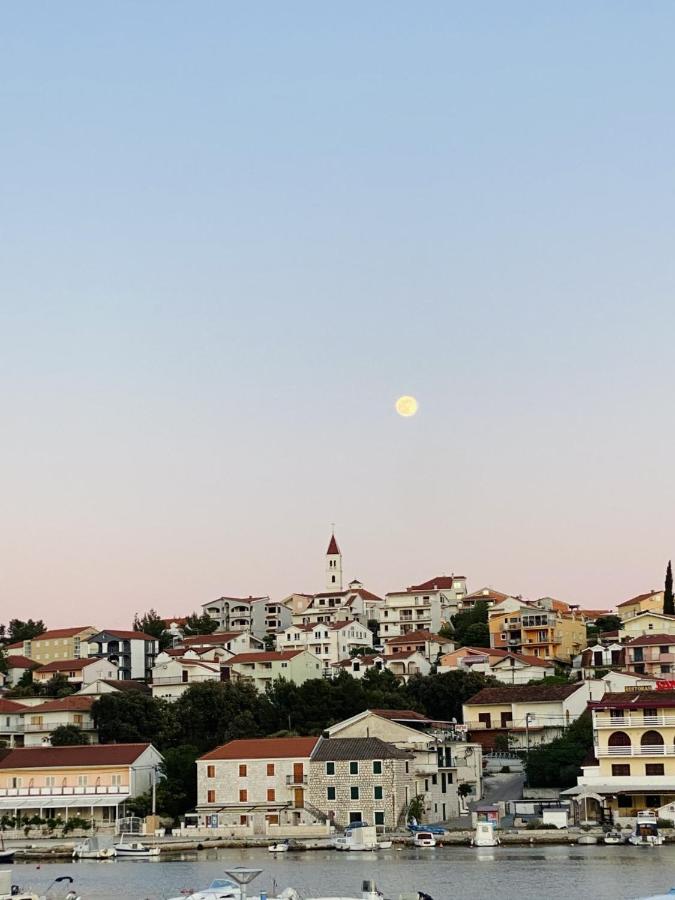 Apartments Vukman Seget Vranjica Esterno foto
