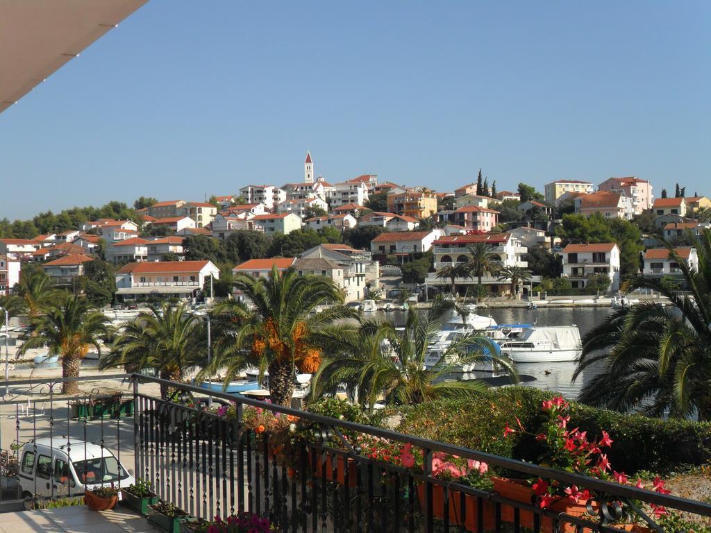 Apartments Vukman Seget Vranjica Esterno foto