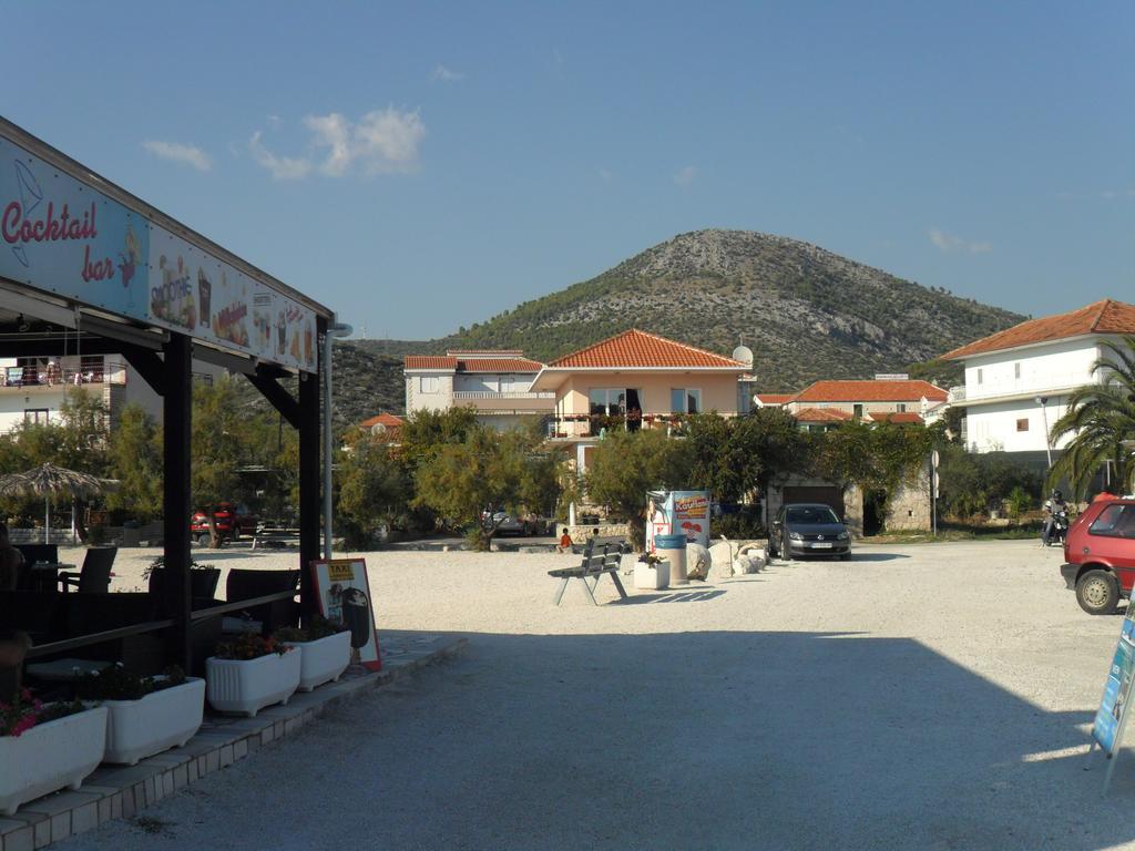 Apartments Vukman Seget Vranjica Esterno foto